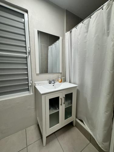 Apartment 2 / Bathroom